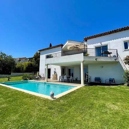 فيلة Selfoss Vue 300m De La Saint-Raphaël