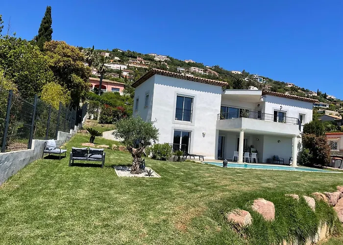 Selfoss Vue 300m De La * Saint-Raphaël