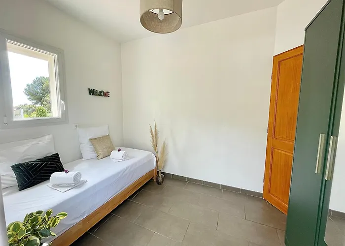 Selfoss Vue 300m De La 빌라 Saint-Raphaël