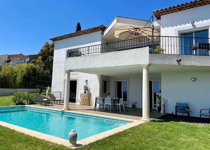 Selfoss Vue 300m De La 빌라 Saint-Raphaël