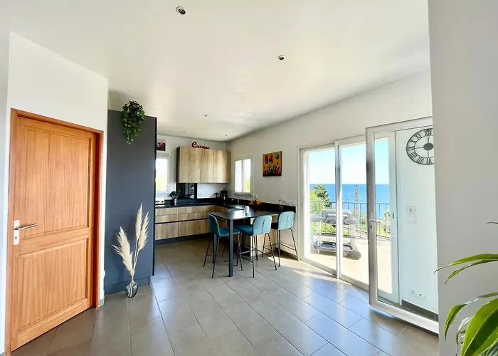 Selfoss Vue 300m De La 빌라 Saint-Raphaël