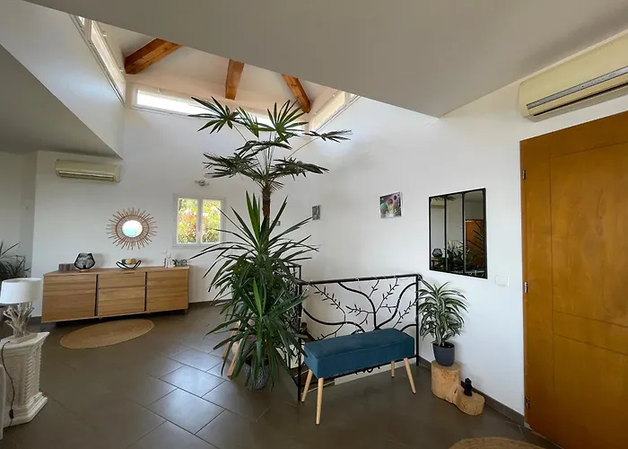 Selfoss Vue 300m De La 빌라 Saint-Raphaël